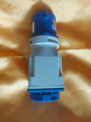 Adapter cee stecker schuko - adapter,