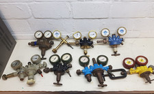 8 Stück Gas Manometer Druckminderer Druckmanometer Gasarmatur sehr alt