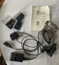 SONY DCR-PC2E PAL Digital Video Camera Recorder +Zubehör; Akku-Verschluss defekt