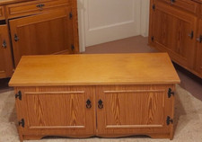 Alte Küchenmöbel aus Omas Zeiten kleiner Unterschrank