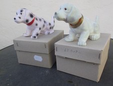 2 originale Wackelkopf-Hunde
