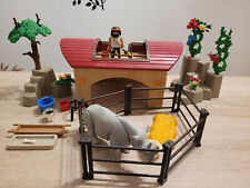 Playmobil Nilpferdgehege mit Scheune zusammengestellt
