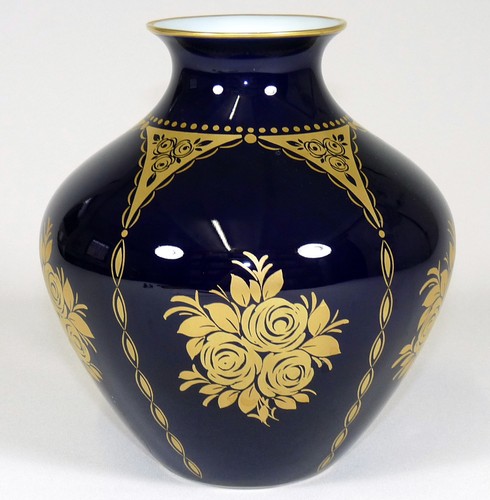 Hutschenreuther vase - hutschenreuther,