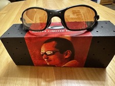 Oakley  Finito X-Metal Juliet  Sunglasses   Limited Edition  Titan  Sonnenbrille