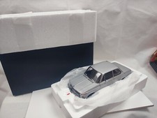 KYOSHO 1/18 1971 1975 BMW 2002 Tii SILBER verpackt Modell Oldtimer Modell KS08543S