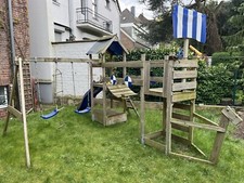 wickey spielturm mit Schaukeln, Rutsche, Kletterwand, Hängebrücke und Sandkasten