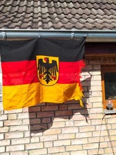 Deutschlandflagge mit Adler