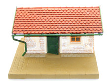 Pola Spur G Wartehäuschen, Nebengebäude