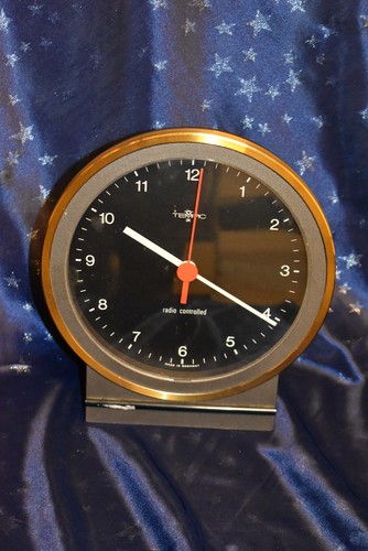 Schwarz goldener tempic - goldener, tempic-wecker