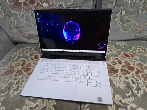 Alienware m15 10980hk - r4, i9