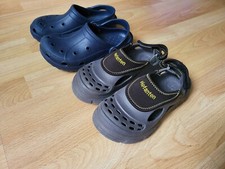 2 Paar Badeschuhe Sandalen
