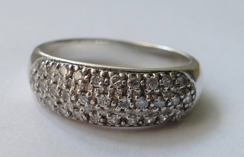 Ring zirkonias - 31,