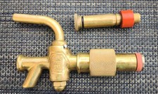 Bier Zapfgarnitur aus Messing mit Arretierfunktion und Entlüfter