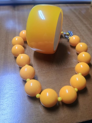 Set halskette und armband aus - und,
