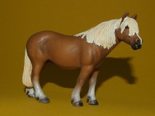 3) Schleich Pferd