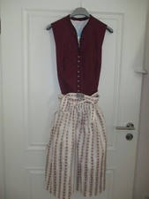 Hochgeschlossenes Dirndl