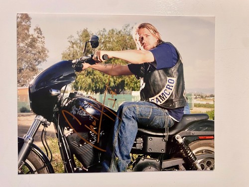 Charlie hunnam autogramm - charlie,
