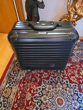 Rimowa x Lufthansa Business