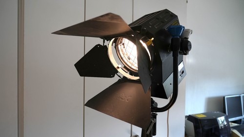 Desisty cst 250w - 250w, fresnel