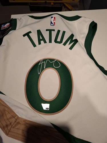 Jayson tatum signiert boston - jayson,