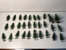 Tannen mit Fuß,  Packung mit 30 Tannen von 6-9cm NEU, Heki Modelleisenbahn
