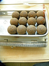 12 Kanonenkugel, ca.4,5 cm Durchmesser, Eisenkugel Mittelalter, 4,250 kg gesamt