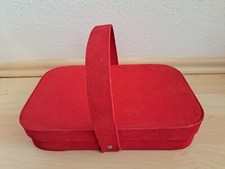 Pappschachtel mit Kordstoff überzogen. TRUMPF Leonard Monheim GMBH Aachen.