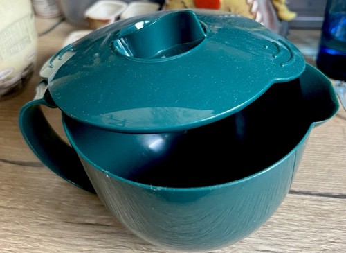 Tupperware microcook - tupperware,