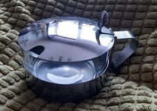 Marmeladendose, Parmesan, Glas und Edelstahl