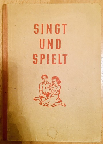 Singt und spielt musik - spielt,