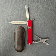 Victorinox Classic + Etui |