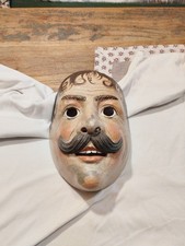 HOLZMASKE, HOLZLARVE, LARVE