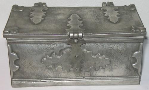 Alte zinn schatztruhe - alte, zinn-schatztruhe