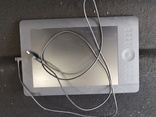 Wacom intuos pen tablet - wacom,