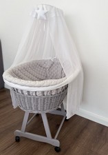 Babybett / Stubenwagen / Wiege