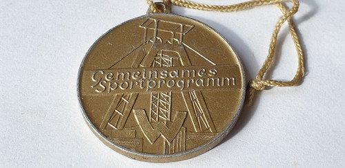 Ddr abzeichen medaille fdgb - abzeichen,medaille,,