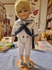 Puppenjunge,  aus Sammlung, 42 cm groß, incl. Ständer, gebraucht aus Nachlass