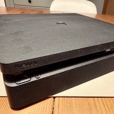 TOP - Sony PlayStation 4 Konsole PS4 Slim 500GB  2 Sony PS4 Controller - Schwarz