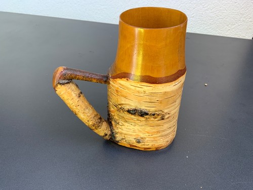 Holz bierkrug aus birkenstamm - holz-bierkrug,