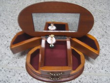 Schmuckkasten mit Spieluhr "Bolero" Ballerina, Schmuckkästchen (kleiner Schaden)