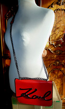 Ausgefallene Handtasche mit