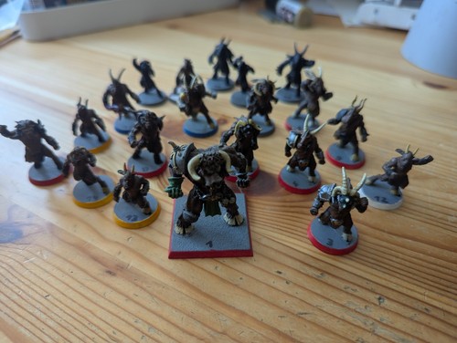 Blood bowl minotauren team - blood,