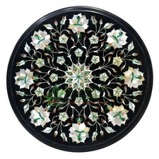 Tischplatte mit schwarzem