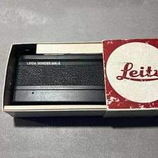 Leica Leitz Winder M4-2 14214 mit Akkugehäuse 14227