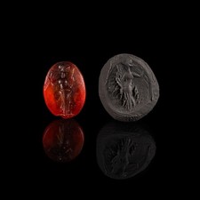 Römische Gemme aus Karneol mit Darstellung einer stehenden Göttin, Intaglio