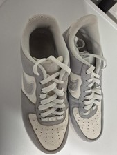 1× Nike Air Force, 1x Nike TN