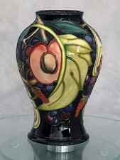 Moorcroft "Queen's Choice
