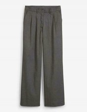 Hochtaillierte hose mit weitem - mit,
