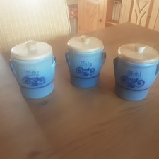 3 Vorratsdosen Steingut mit Holzdeckel ( Mehl, Zucker, Salz) top!