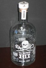 SEA SHEPHERD GIN – leere Gin Flasche 0,7l Flasche ohne Inhalt als Deko
